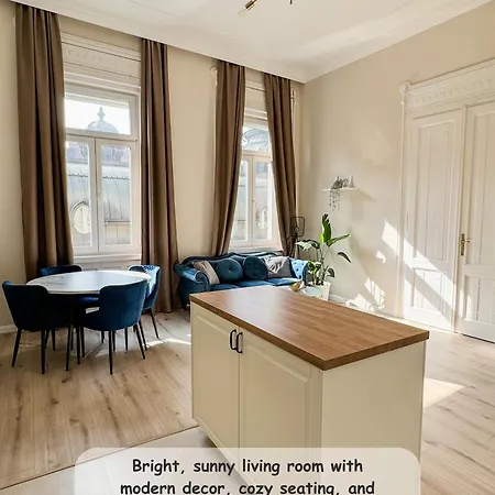 Luxury Parisian Designed 3-bedroom Gem In Heart Of