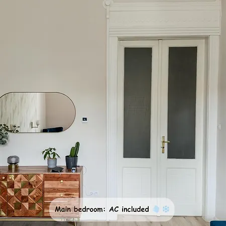 公寓 Luxury Parisian Designed 3-bedroom Gem In Heart Of 布达佩斯